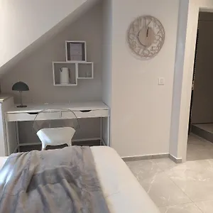 https://archimede-suites.brusselshotelsbook.com